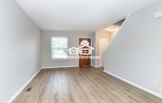 8027 E 88 ST
