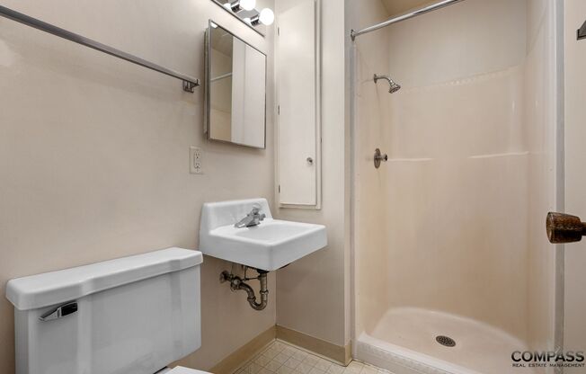 Studio, 1 bath, 315 sqft, $745, Unit 229