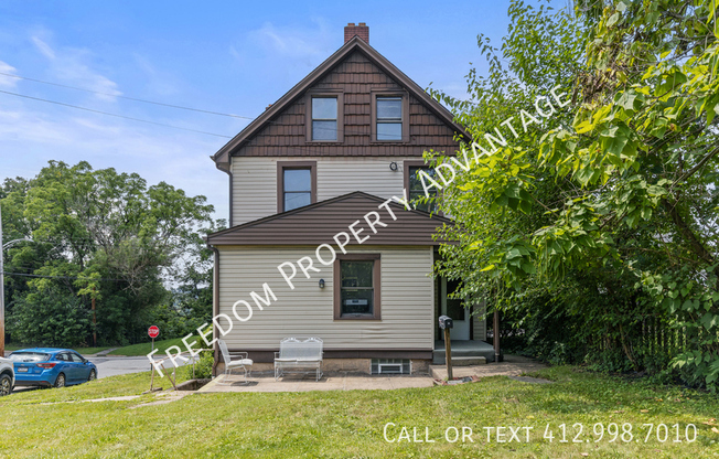 122 MUNSEY AVE