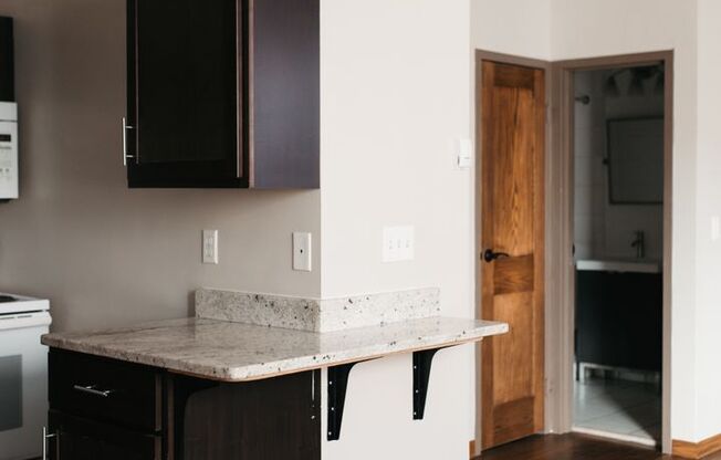 Studio, 1 bath, 422 sqft, $895, Unit 104