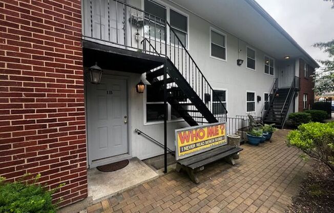 247 S 18 ST