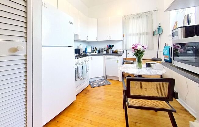 859 Oakdale/2915-19 Mildred