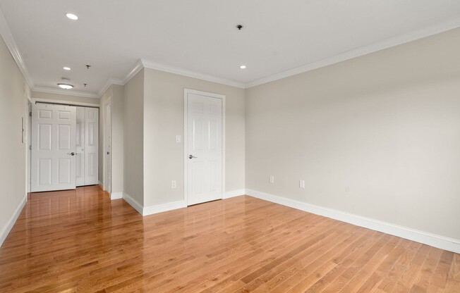 2 beds, 2 baths, 1,285 sqft, $5,750, Unit 5G