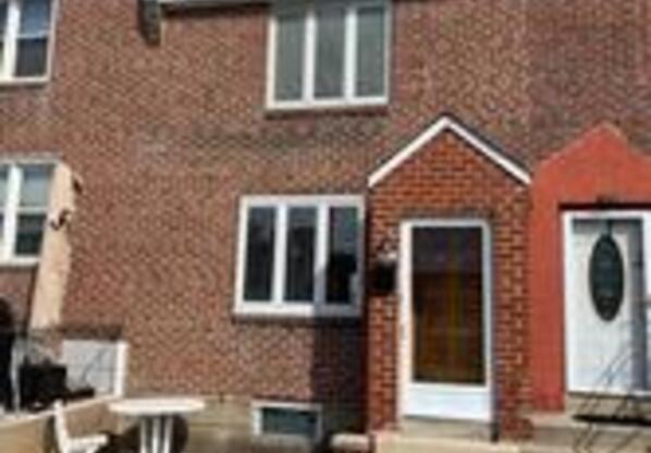 1345 N 76 ST