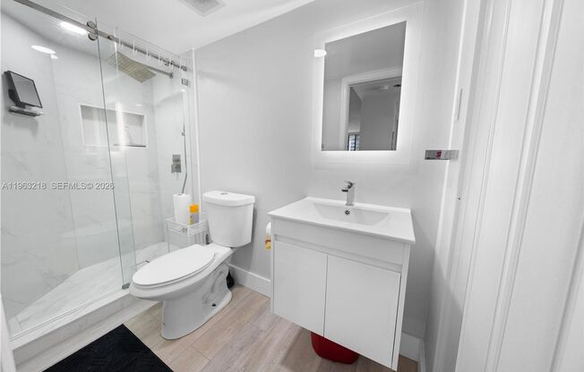 3 beds, 2 baths, $4,200, Unit # 1406