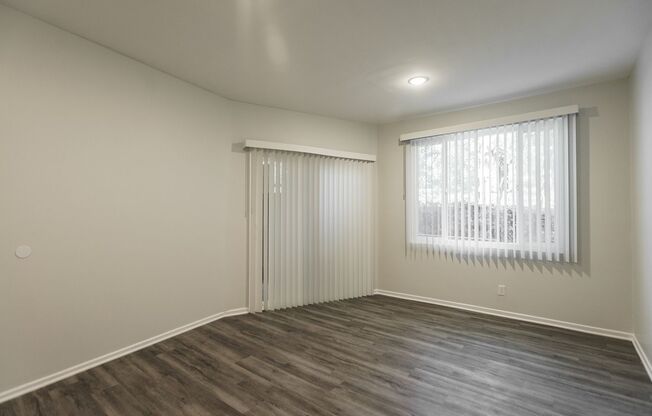 2 beds, 2 baths, 895 sqft, $3,298, Unit 300