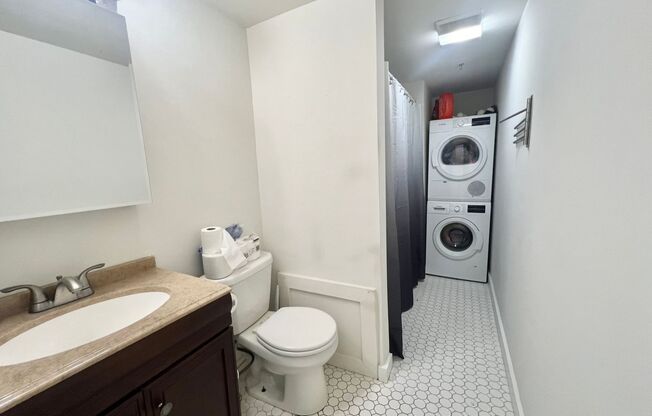 2 beds, 1 bath, $2,050, Unit Unit 104