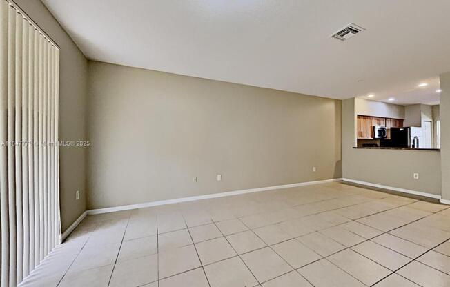 2518 SW 83 TERRACE