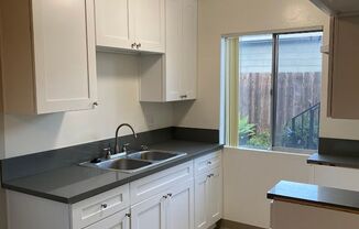 2 beds, 1 bath, $2,495, Unit 04