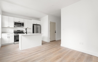 467 E 3 ST