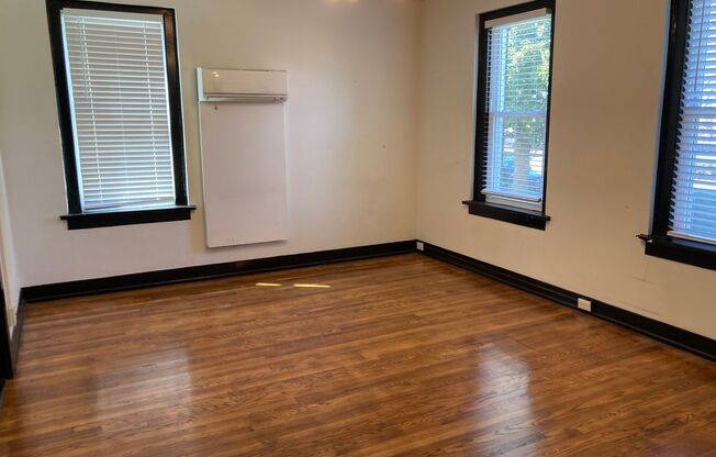 Studio, 1 bath, 405 sqft, $1,199, Unit Unit 1