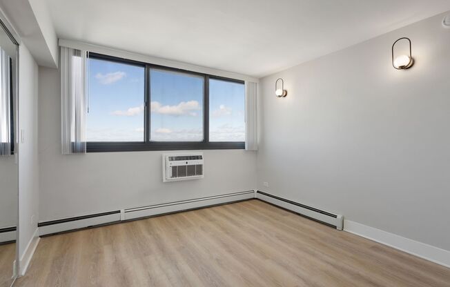 3 beds, 1.5 baths, 1,001 sqft, $3,500, Unit 28E