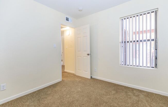2 beds, 1 bath, 760 sqft, $1,210, Unit 2126