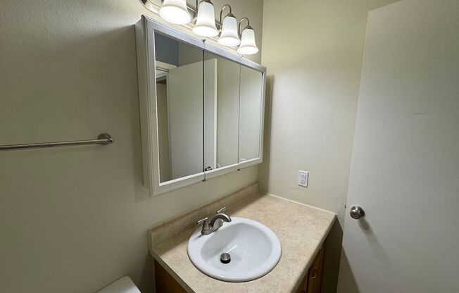 2 beds, 1 bath, 740 sqft, $1,500, Unit 304