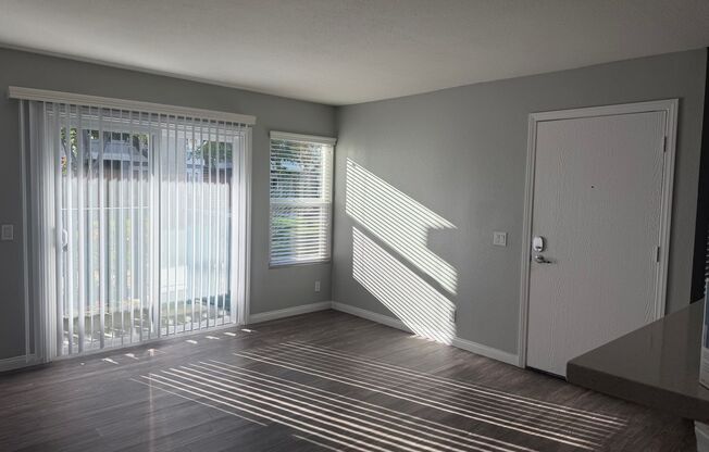 1 bed, 1 bath, 694 sqft, $2,455, Unit 811