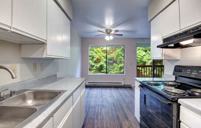 2 beds, 2 baths, 925 sqft, $1,695, Unit A104