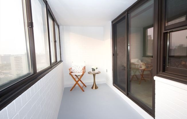 1 bed, 1 bath, 952 sqft, $3,450, Unit 17R