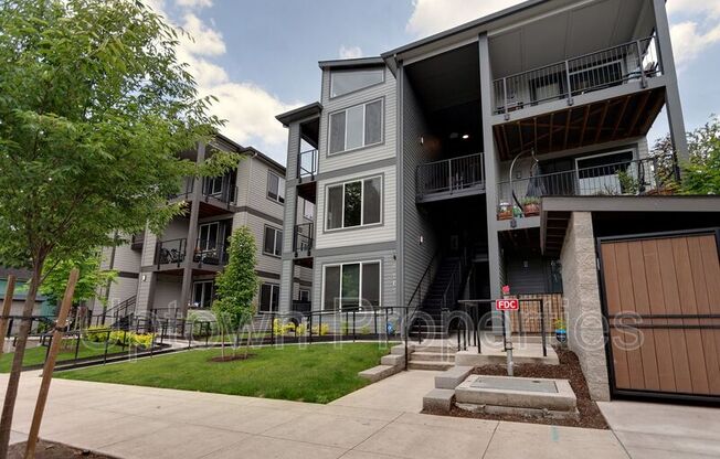 3563 N Gantenbein Avenue #302