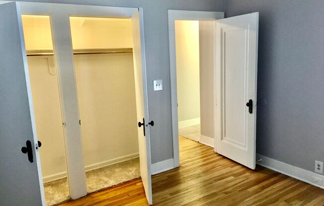 2 beds, 1 bath, 962 sqft, $1,525, Unit 1K