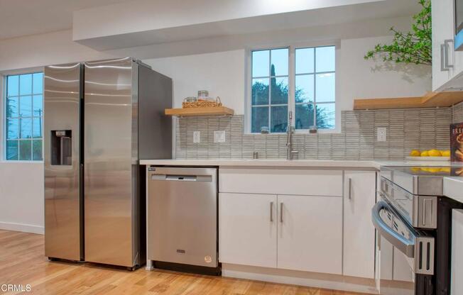 2327 1/2 LANGDALE AVE