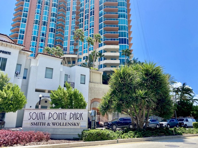 South Pointe Park Restaurants and Apartments