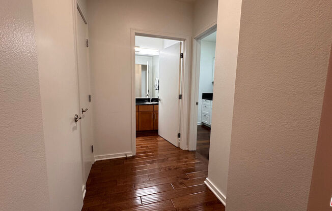 2111 S BEVERLY GLN BLVD