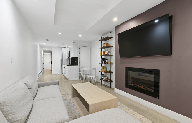 433 W 24 ST