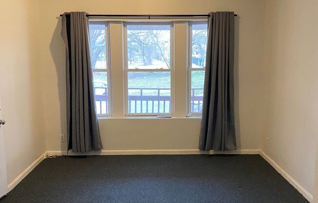 3 beds, 1 bath, $1,500, Unit Unit 1