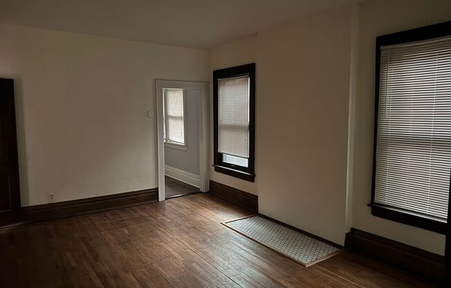 1766-1768 Oak St