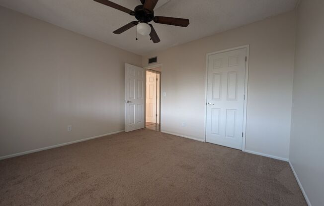 2 beds, 2 baths, $1,400