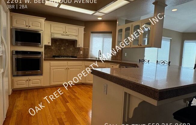 2261 W BEECHWOOD AVE