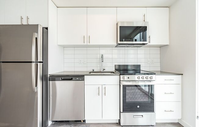2 beds, 1 bath, 685 sqft, $2,499, Unit 413