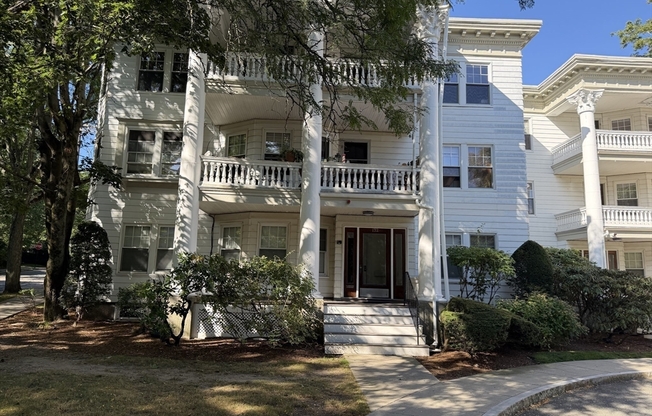 132 MIDDLESEX RD
