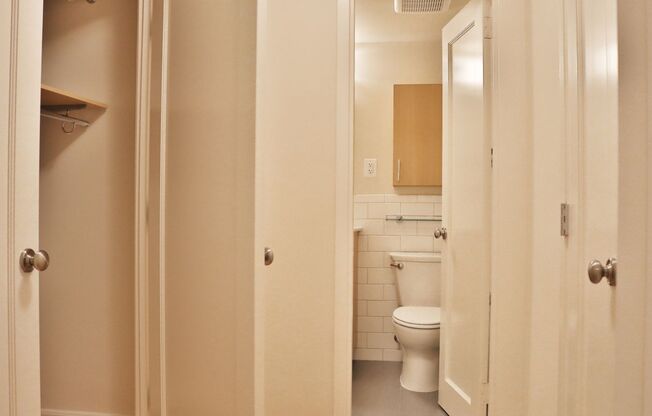 Studio, 1 bath, 440 sqft, $2,850, Unit 1013