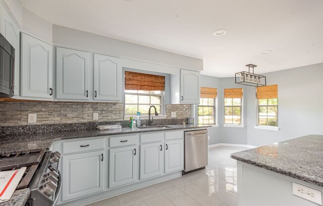 4100 Fox Hollow