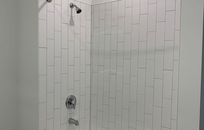 3 beds, 2 baths, 1,353 sqft, $3,665, Unit 402