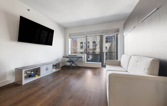 Studio, 1 bath, 632 sqft, $3,500, Unit 4H