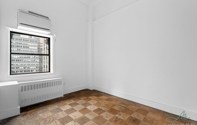 1 bed, 1 bath, $4,200, Unit 12B