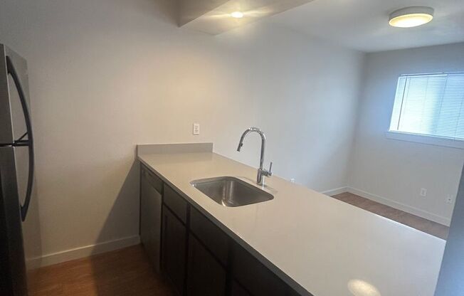 2 beds, 2 baths, 950 sqft, $1,715, Unit WWK-217