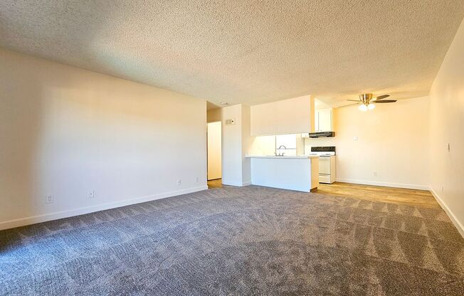 2 beds, 1 bath, 760 sqft, $2,025, Unit 24