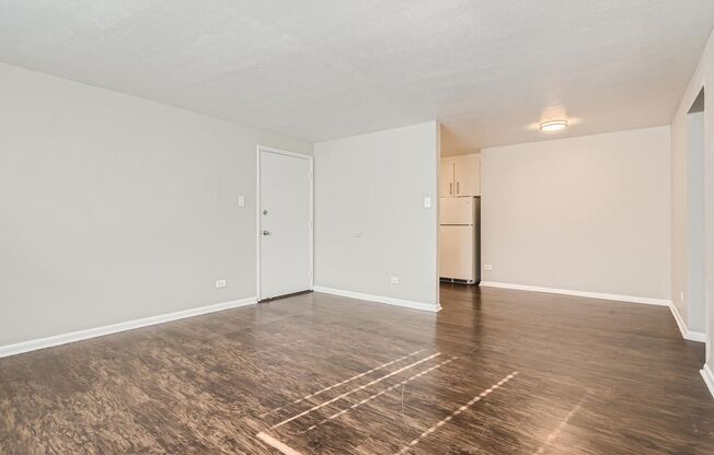 2 beds, 1 bath, 700 sqft, $1,395, Unit 101
