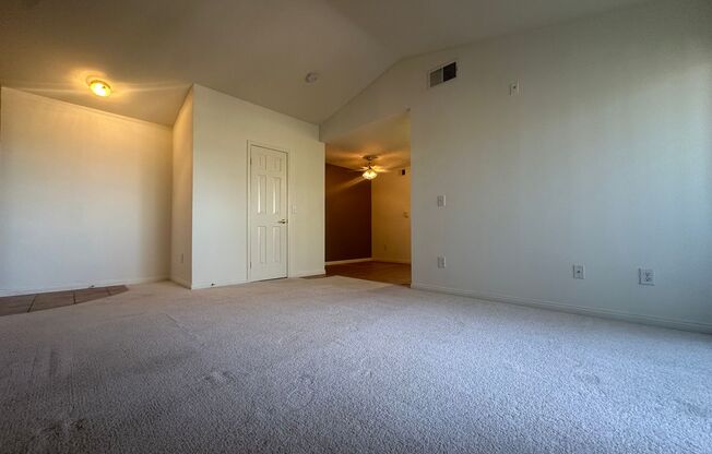 1 Bedroom Condo in Henderson!