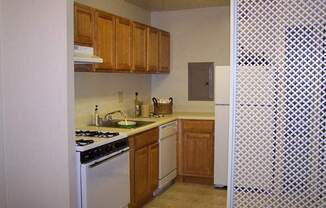 Kitchen in pinebrook apartment home