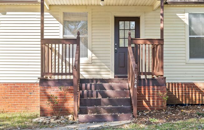 2 Bedroom Home For Rent Near Madison Street!