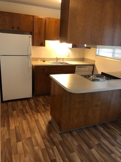 2 beds, 1 bath, 825 sqft, $1,600, Unit 5204*