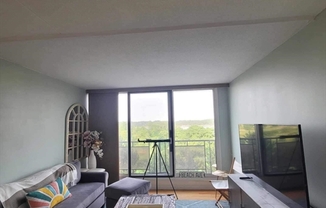 1 bed, 1 bath, 620 sqft, $2,300, Unit M35C