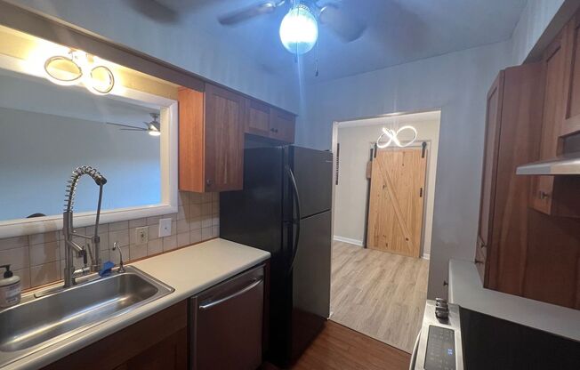 2 beds, 1.5 baths, $1,350