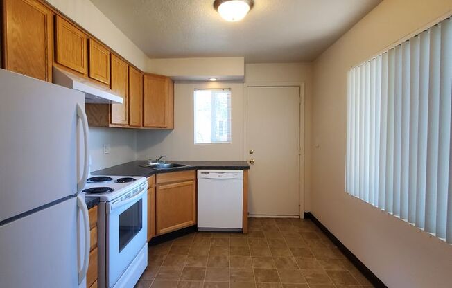 324-Salvador Apartments