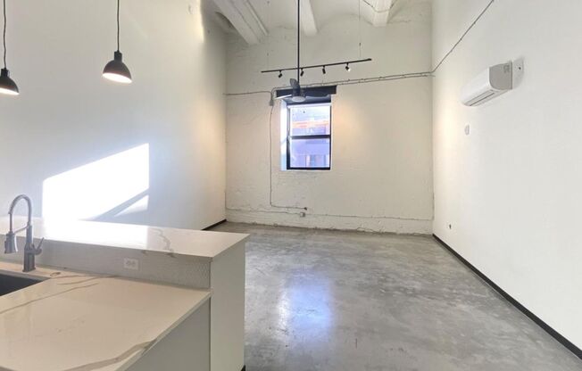 Studio, 1 bath, 535 sqft, $1,350