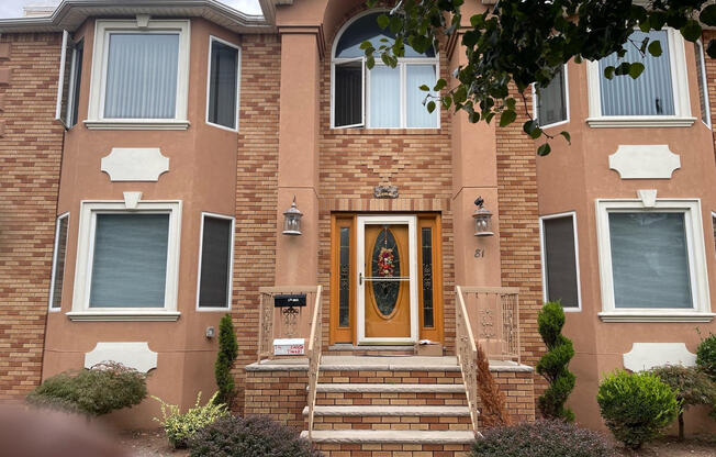 81 Seacrest Avenue